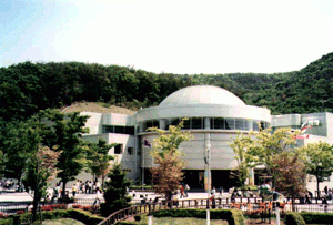 ぐんまこどもの国児童会館