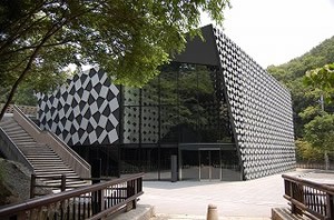 太田市立史跡金山城跡ガイダンス・太田市金山地域交流センター