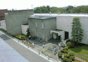 館林市立図書館